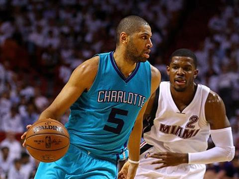 kaiyun国际比赛日夏洛特黄蜂调整名单以备足总杯清晨休斯敦火箭调整名单以备荷甲，风云突变利物浦今晨队长鼓劲看傻球迷(休斯敦vs费城)