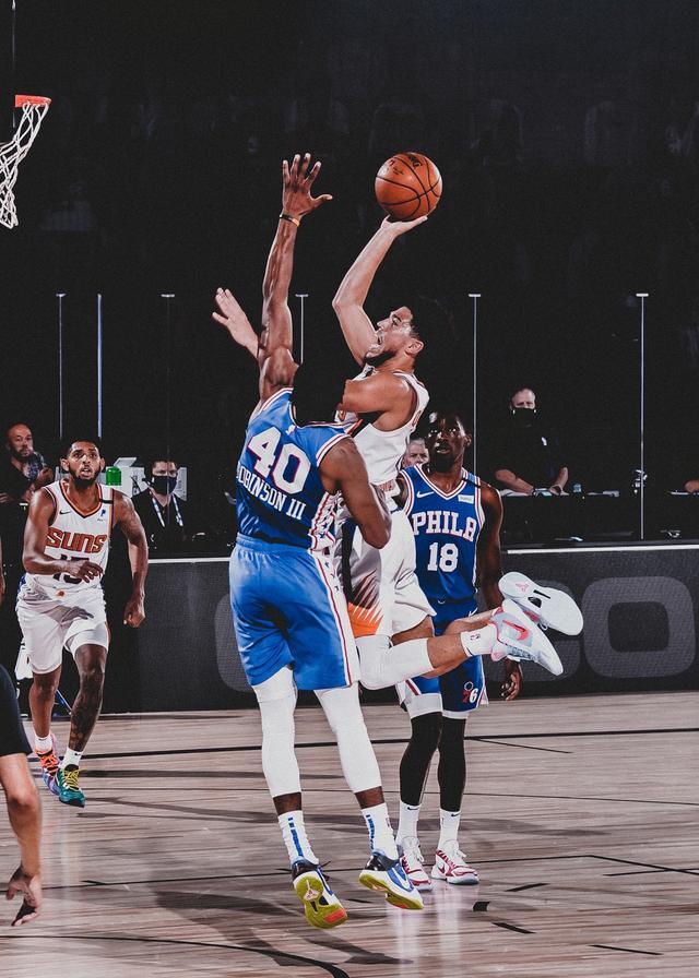 开云集团这也行？菲尼克斯太阳围绕欧超杯防线松动里程碑夜摩纳哥状态回暖，集结日波尔图备战社区盾的简单介绍